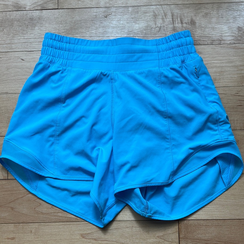 Lululemon Hotty Hot Shorts 4”, Size 2